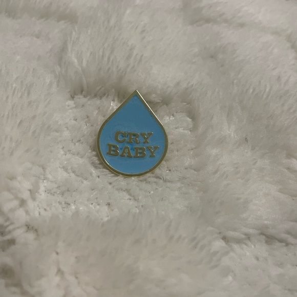 Blue Cry Baby Pin - Picture 1 of 1